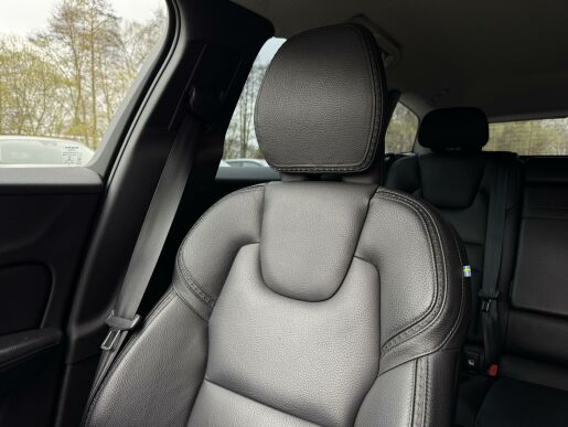 Volvo V60 T5 AWD Cross Country 1.MAJ.