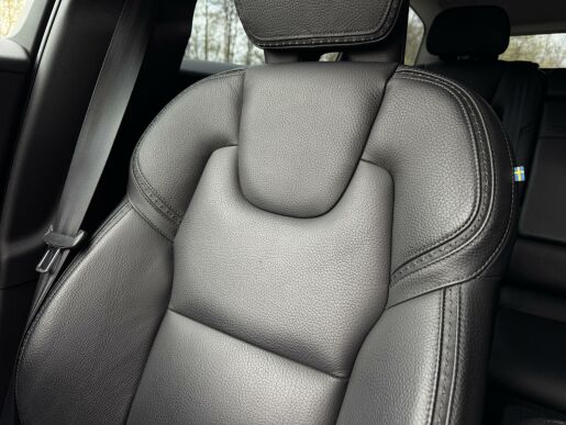 Volvo V60 T5 AWD Cross Country 1.MAJ.