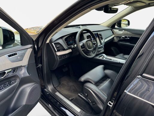 Volvo XC90 T8 AWD (335kW) ULTRA DARK B&W