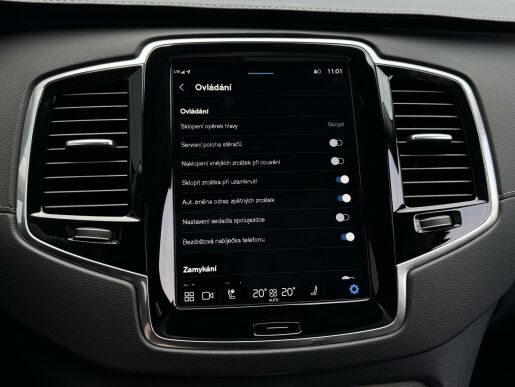Volvo XC90 T8 AWD (335kW) ULTRA DARK B&W