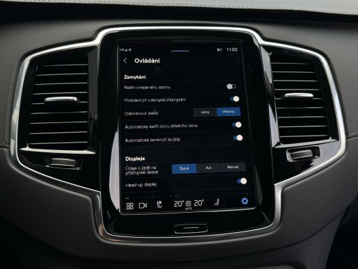 Volvo XC90 T8 AWD (335kW) ULTRA DARK B&W
