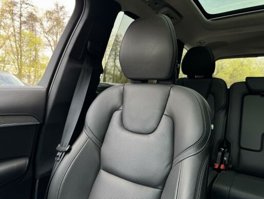 Volvo XC90 T8 AWD (335kW) ULTRA DARK B&W