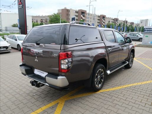 Mitsubishi L200 2,3 INSTYLE  DI-D 4WD AUT