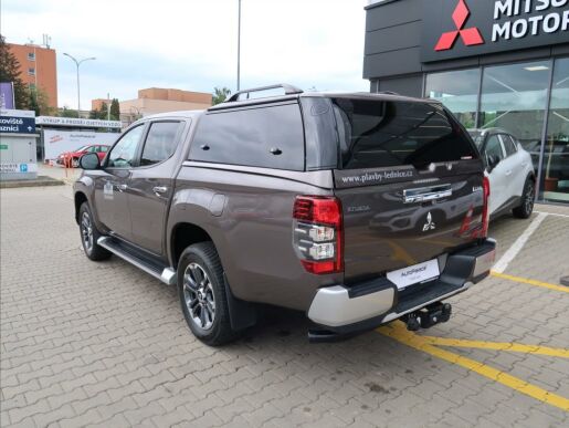 Mitsubishi L200 2,3 INSTYLE  DI-D 4WD AUT