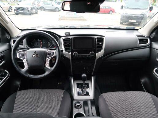 Mitsubishi L200 2,3 INSTYLE  DI-D 4WD AUT