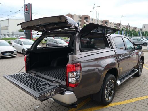 Mitsubishi L200 2,3 INSTYLE  DI-D 4WD AUT