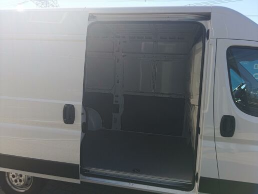 Peugeot Boxer Furgon 3500 L2H2 2,2HDi 165k