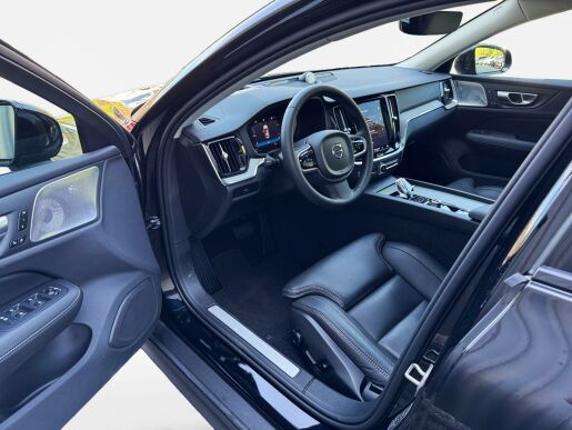 Volvo V60 B5 AWD CC ULTIMATE B&W 1.MAJ.