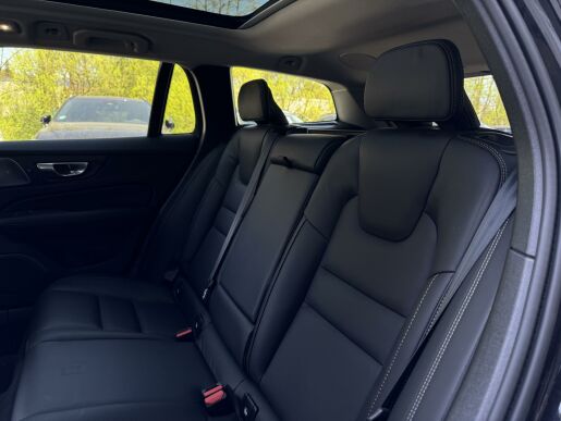 Volvo V60 B5 AWD CC ULTIMATE B&W 1.MAJ.