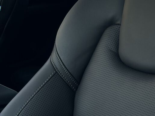 Volvo V60 B5 AWD CC ULTIMATE B&W 1.MAJ.