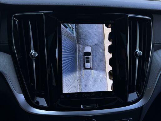 Volvo V60 B5 AWD CC ULTIMATE B&W 1.MAJ.