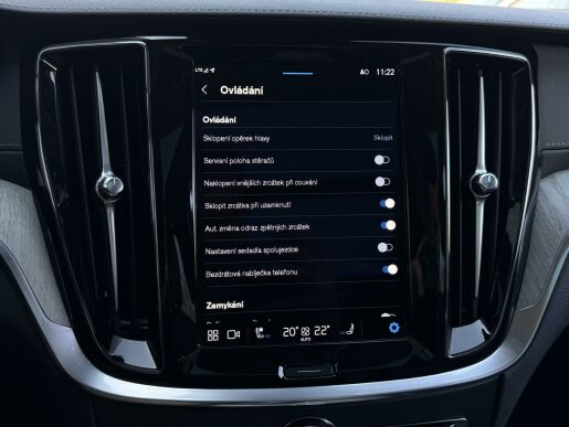 Volvo V60 B5 AWD CC ULTIMATE B&W 1.MAJ.