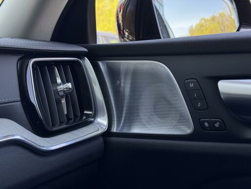 Volvo V60 B5 AWD CC ULTIMATE B&W 1.MAJ.