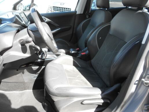 Peugeot 2008 Allure 1,2PT EAT6