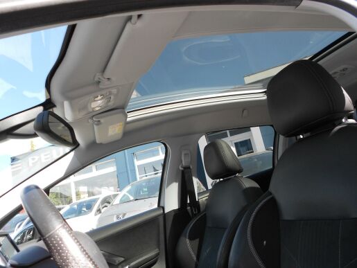 Peugeot 2008 Allure 1,2PT EAT6