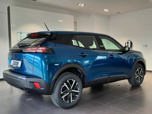 Peugeot 2008 STYLE PureTech 100 MAN6