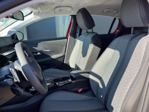 Peugeot 208 208 ALLURE PureTech 100k S&S MAN6