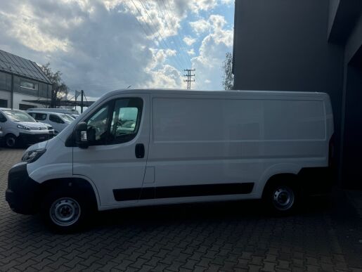 Citroën Jumper Furgon 30 L2H1 2.2 BlueHDi 120k (Záruka 5 let/200.000 km v ceně)