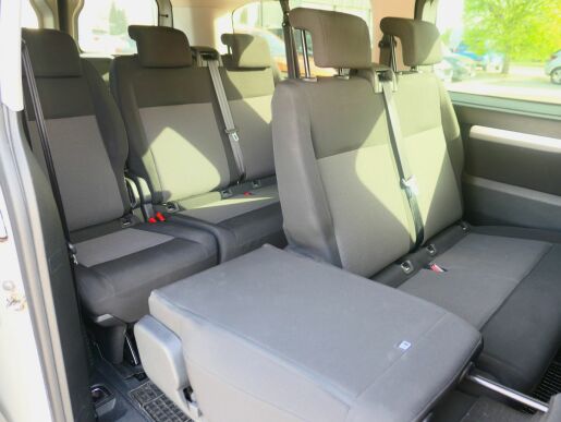 Peugeot Traveller 9 míst, Tažné zařízení