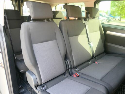 Peugeot Traveller 9 míst, Tažné zařízení