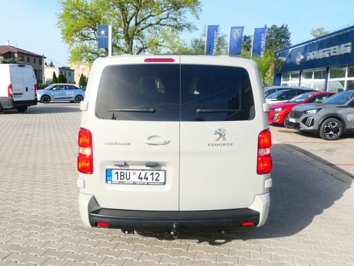 Peugeot Traveller 9 míst, Tažné zařízení