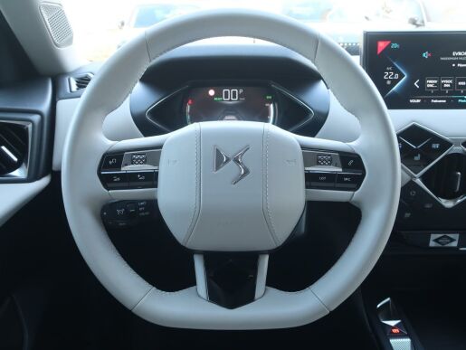 DS Automobiles DS3 Crossback RIVOLI E-Tense 100 kW