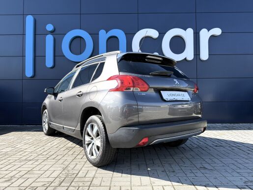 Peugeot 2008 STYLE, 82 koní, Navigace, Park