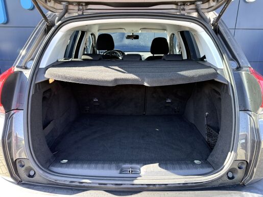Peugeot 2008 STYLE, 82 koní, Navigace, Park
