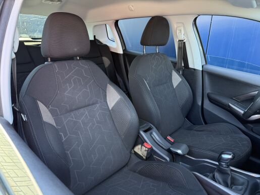 Peugeot 2008 STYLE, 82 koní, Navigace, Park