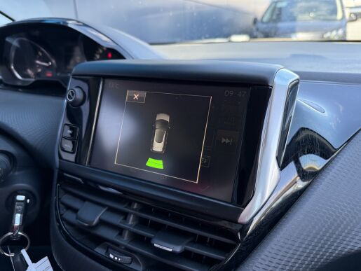 Peugeot 2008 STYLE, 82 koní, Navigace, Park