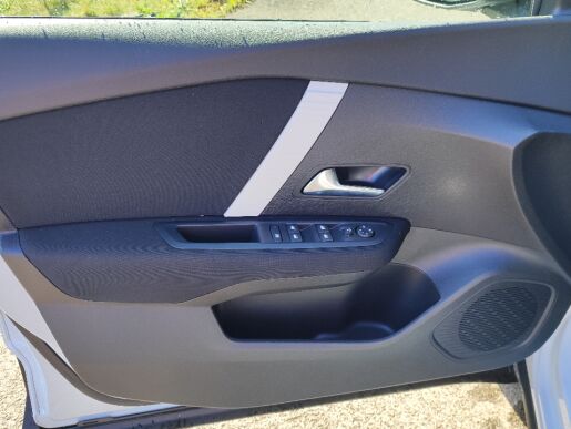 Citroën C4 PLUS 1,2PT 130k AUTOMATICKÁ PŘEVODOVKA EAT8 