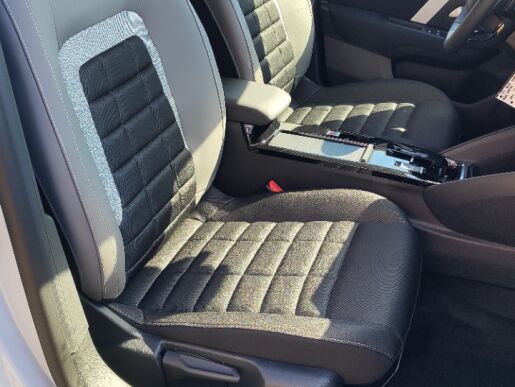 Citroën C4 PLUS 1,2PT 130k AUTOMATICKÁ PŘEVODOVKA EAT8 
