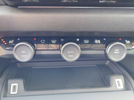 Citroën C4 PLUS 1,2PT 130k AUTOMATICKÁ PŘEVODOVKA EAT8 