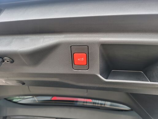 Peugeot 5008 GT Hybrid 145 e-DCS6