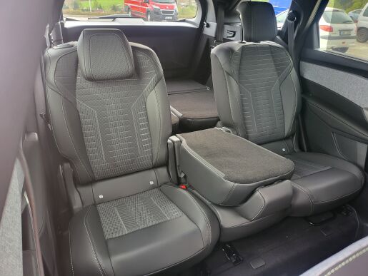 Peugeot 5008 GT Hybrid 145 e-DCS6