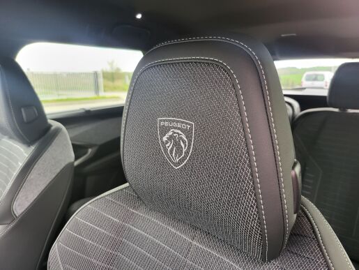Peugeot 5008 GT Hybrid 145 e-DCS6