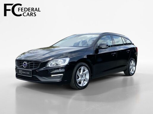 Volvo V60 T3 FWD // nezáv. topení + kola