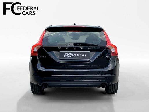 Volvo V60 T3 FWD // nezáv. topení + kola