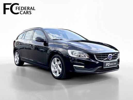 Volvo V60 T3 FWD // nezáv. topení + kola