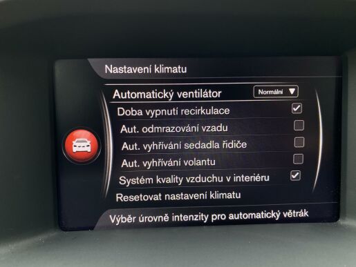 Volvo V60 T3 FWD // nezáv. topení + kola
