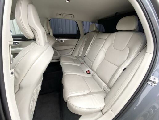 Volvo V90 D5 AWD // INSCRIPTION //