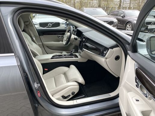 Volvo V90 D5 AWD // INSCRIPTION //