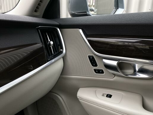 Volvo V90 D5 AWD // INSCRIPTION //