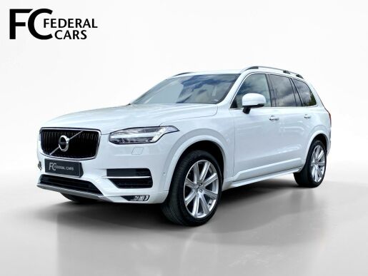 Volvo XC90 D5 AWD // MOMENTUM PRO