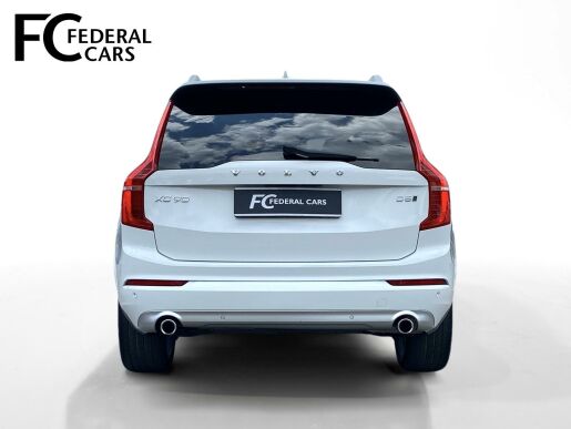 Volvo XC90 D5 AWD // MOMENTUM PRO
