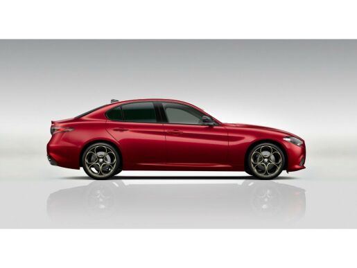 Alfa Romeo Giulia 2.2 JTDm 210k AT8 ZF Q4 4x4 In