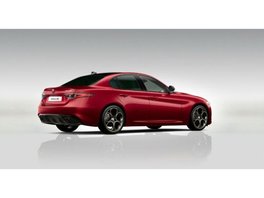 Alfa Romeo Giulia 2.2 JTDm 210k AT8 ZF Q4 4x4 In