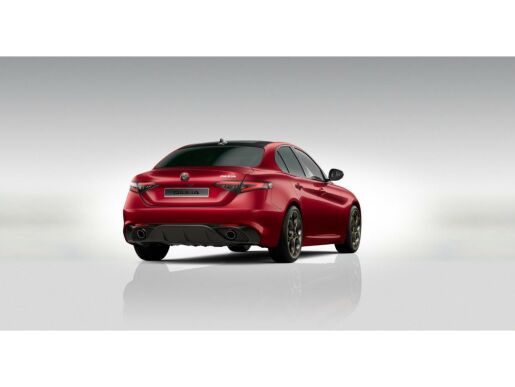 Alfa Romeo Giulia 2.2 JTDm 210k AT8 ZF Q4 4x4 In