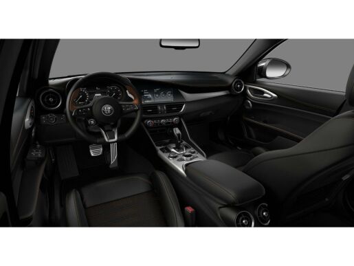 Alfa Romeo Giulia 2.2 JTDm 210k AT8 ZF Q4 4x4 In