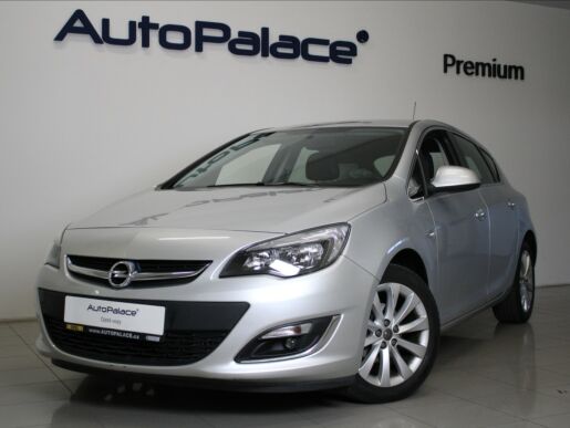 Opel Astra 1,6 i 85kW Cosmo 69 480 km! ČR